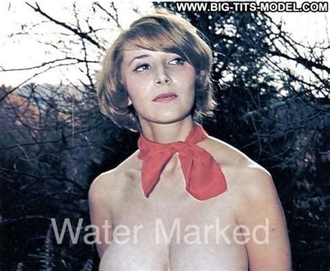 Big Boob Retro: A Look Back at Timeless Vintage Fashion Trends