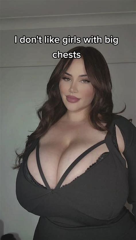 BigBoobsPhotosUnveiled
