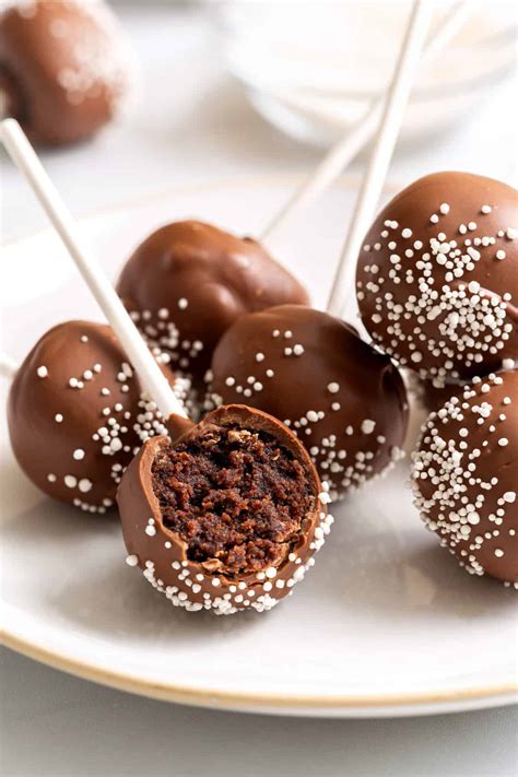 Discover Starbucks Cake Pop Recipe: Ultimate DIY Treat Delight!