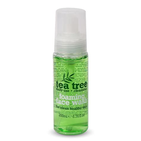 Best Tea Tree Face Wash: Clear Your Skin Naturally
